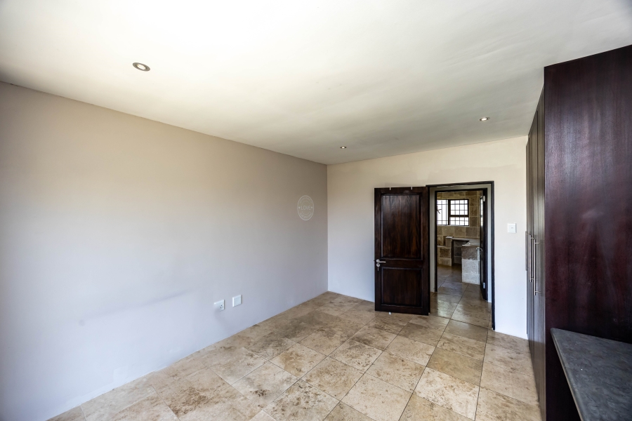 4 Bedroom Property for Sale in Beacon Bay Eastern Cape